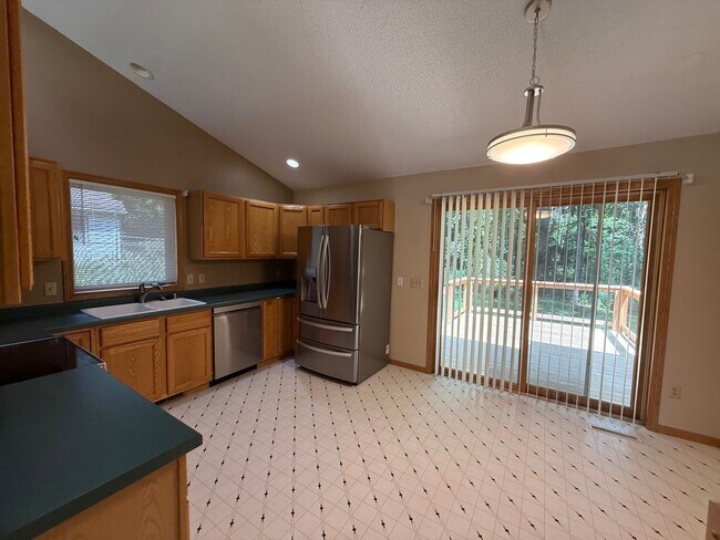 Building Photo - 6078 Croix Dr