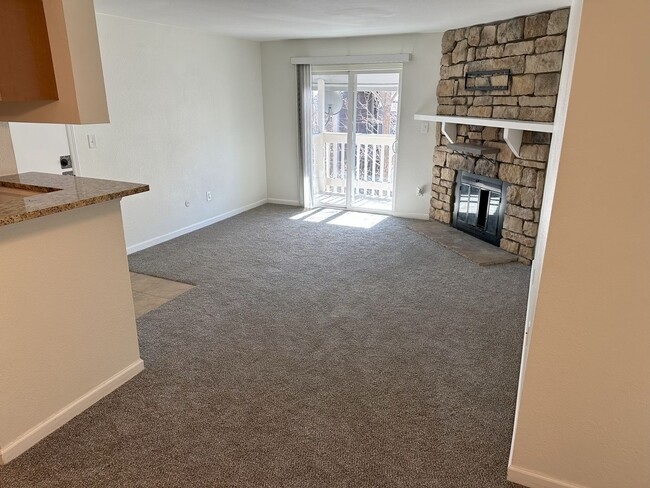 Building Photo - Brandychase at Eastmoor Park 2 Bed 2 Bath ...