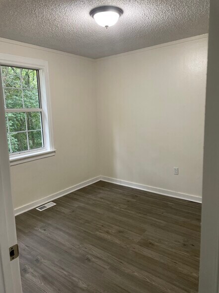 Building Photo - 5614 Madonna Cir