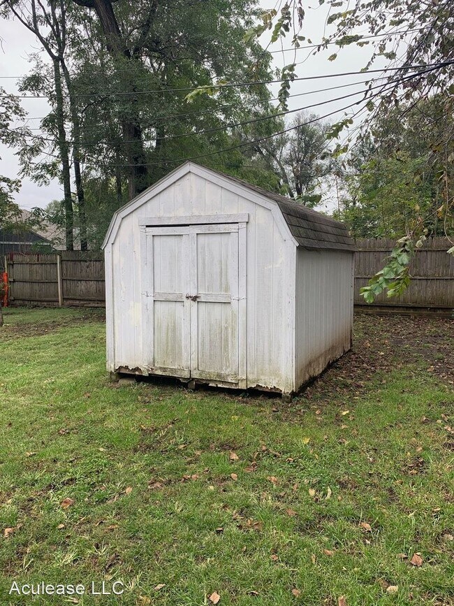 Building Photo - 1 br, 1 bath House - 609 W 4th