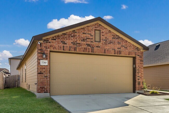 Building Photo - Beautiful 1 Story Home!