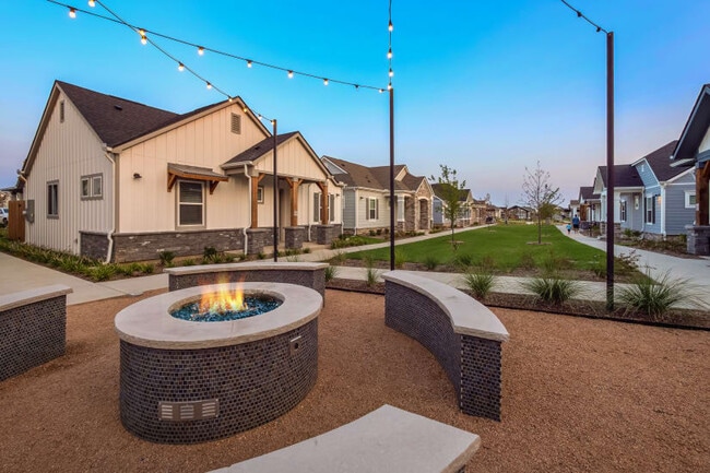 Building Photo - Lago Street, Justin, TX 76247 - 2 BR 2 BA house