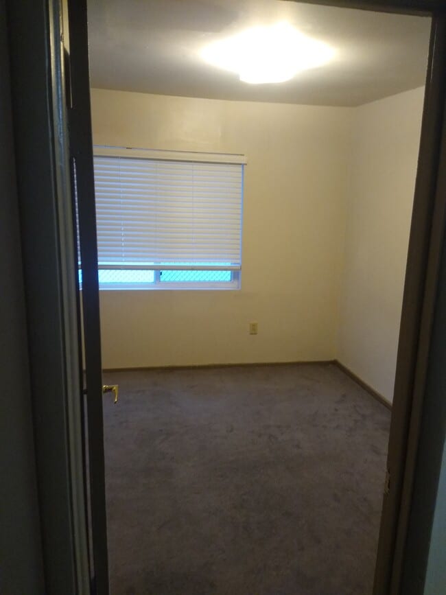 Bedroom #1 - 1402 Copperfield Ave