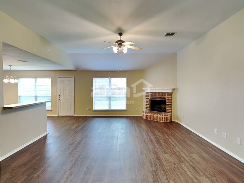 Building Photo - 126 Jennings Dr