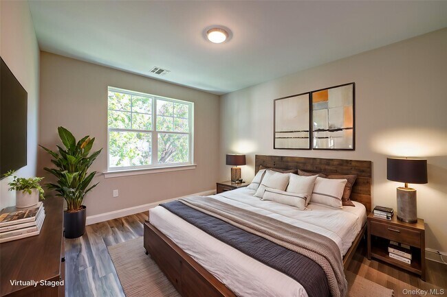 Building Photo - 1 Conklin St