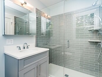 Building Photo - 394 K St