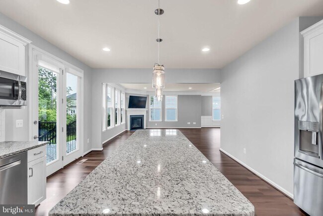 Building Photo - 40578 Sculpin Ct