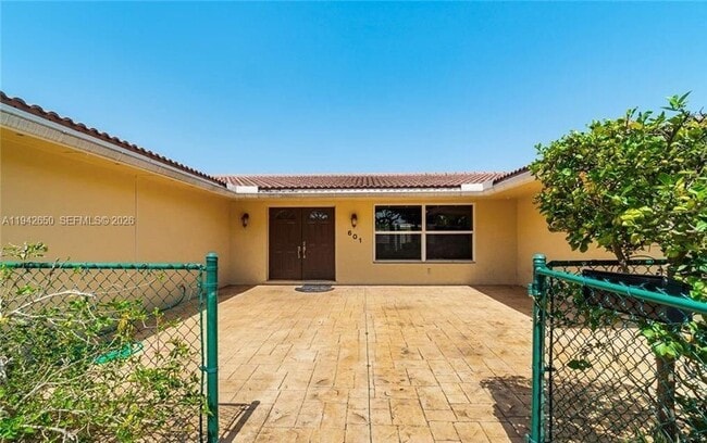 Building Photo - 601 N 44th Ave