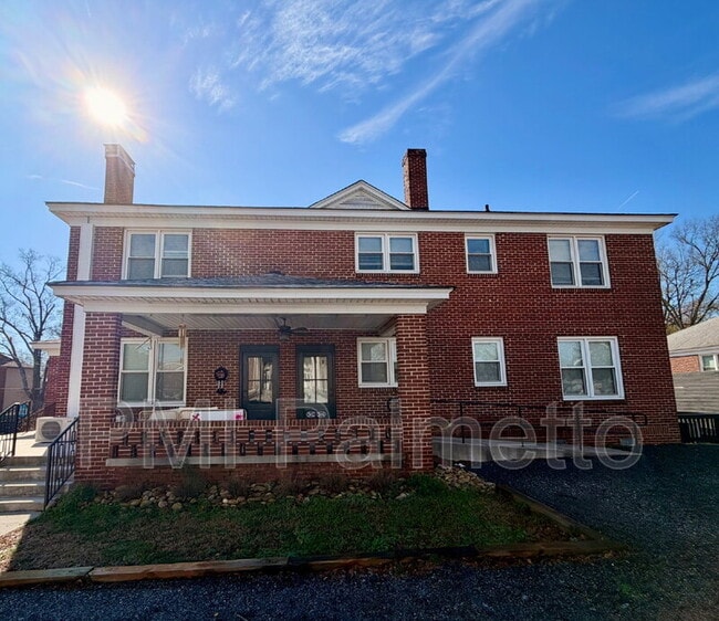 Building Photo - 502 1/2 State Street