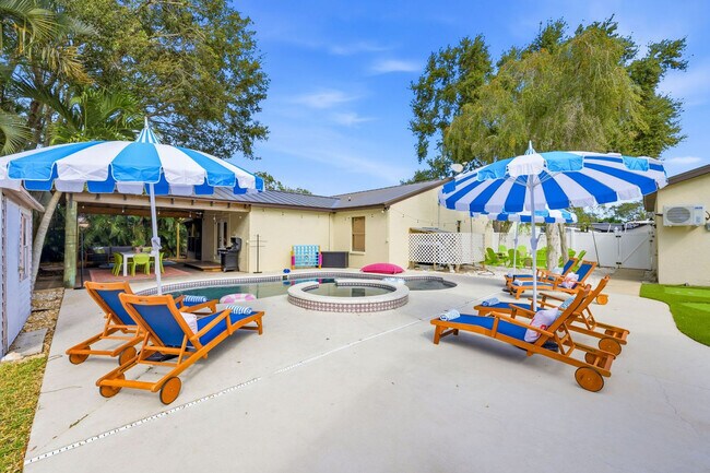 Building Photo - 11988 117th St N