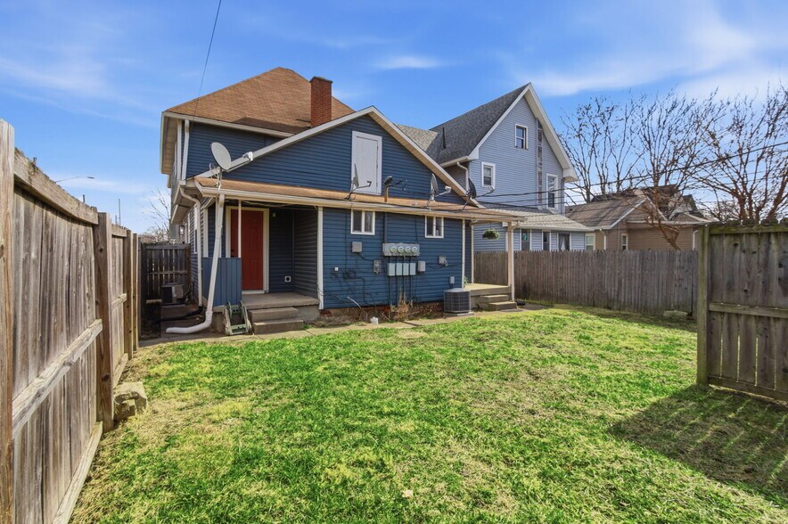 Building Photo - 1338 Barth Ave