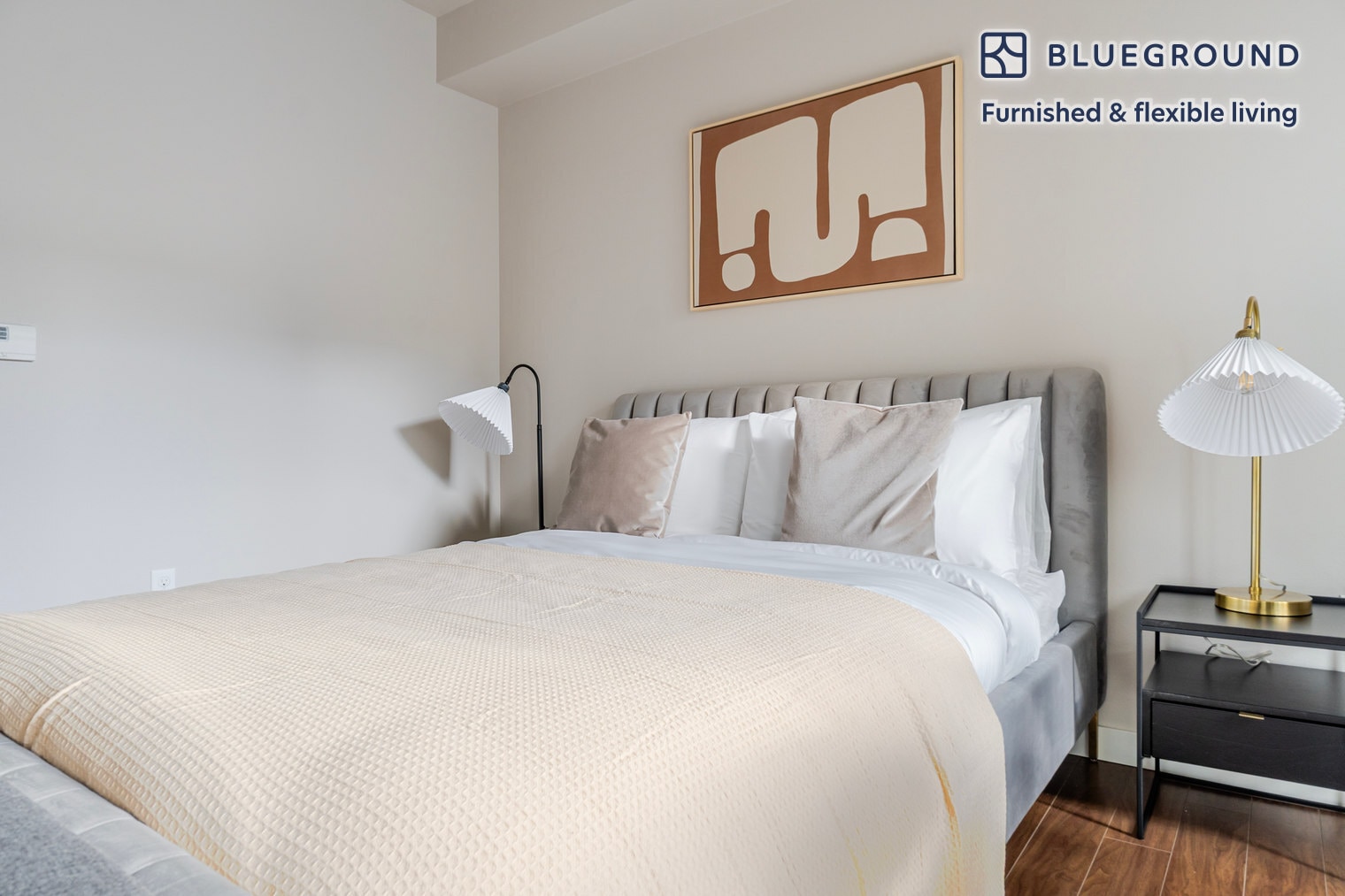 Building Photo - 10333 Main St