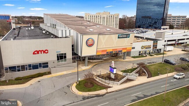 Building Photo - 9701 Fields Rd