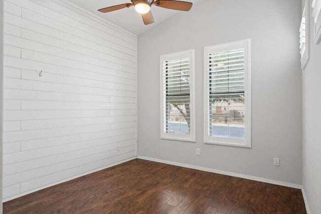 Building Photo - 2763 N Raven