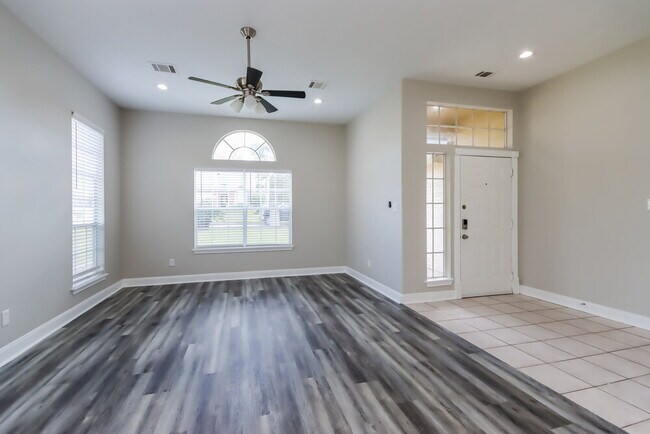 Building Photo - 6946 Gentle Breeze Dr