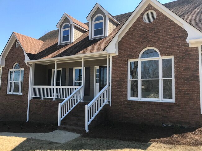 Building Photo - 612 Tiffany Dr