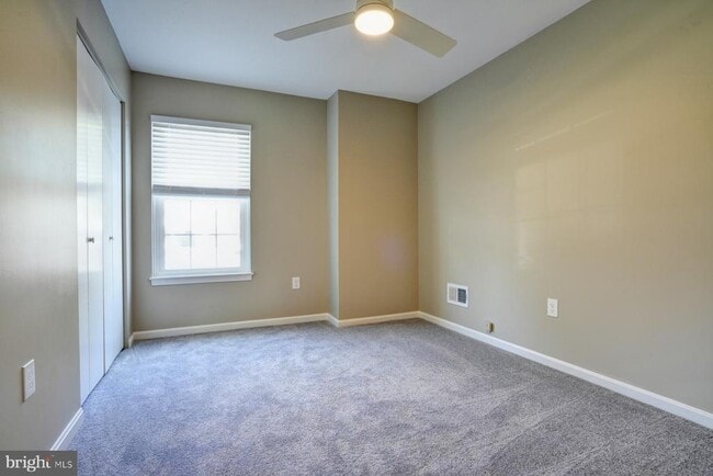 Building Photo - 325 Westridge Cir