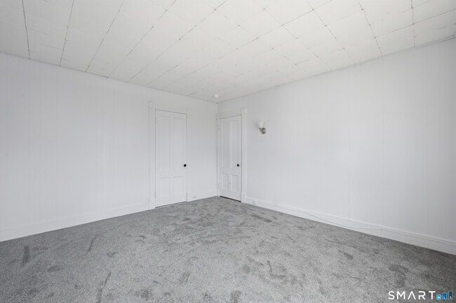 Building Photo - 45 Dunham St