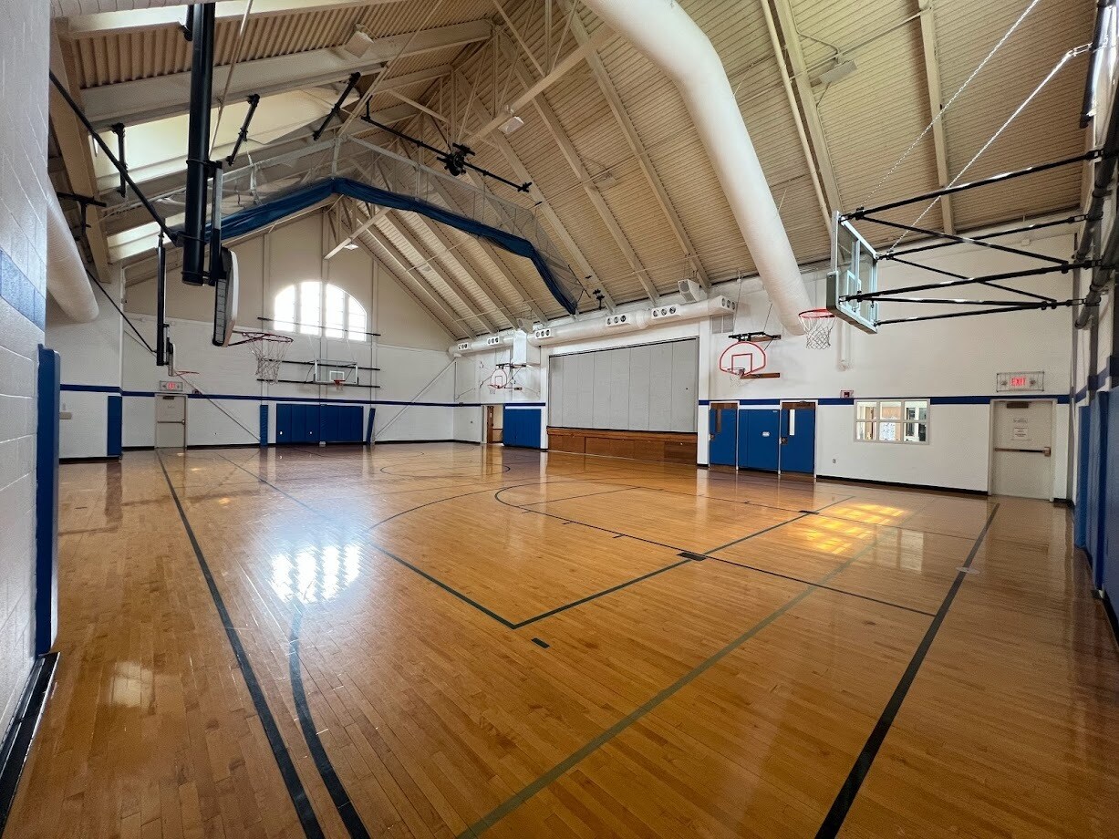 Candlewick Rec Center - 118 Chanticleer Ln NE