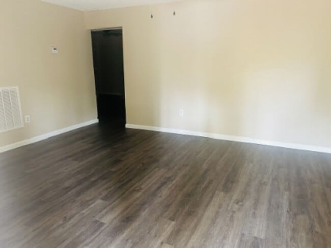 Building Photo - 2/1 Available November 1st