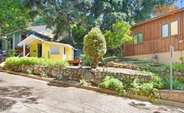 Building Photo - 586 Los Rocas Dr