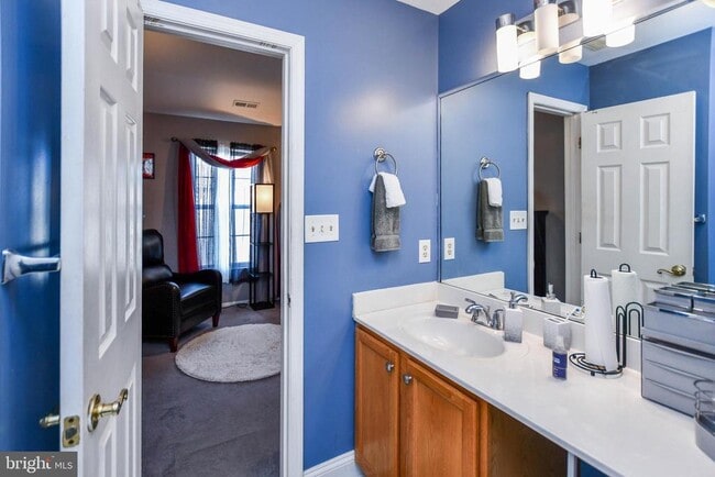 Building Photo - 9466 Sea Breeze Ct