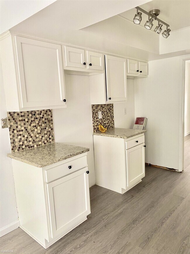Building Photo - 3 br, 2.5 bath House - 25123 Greenbrooke Dr