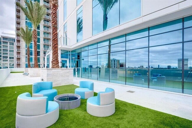 Building Photo - 4521 San Felipe St