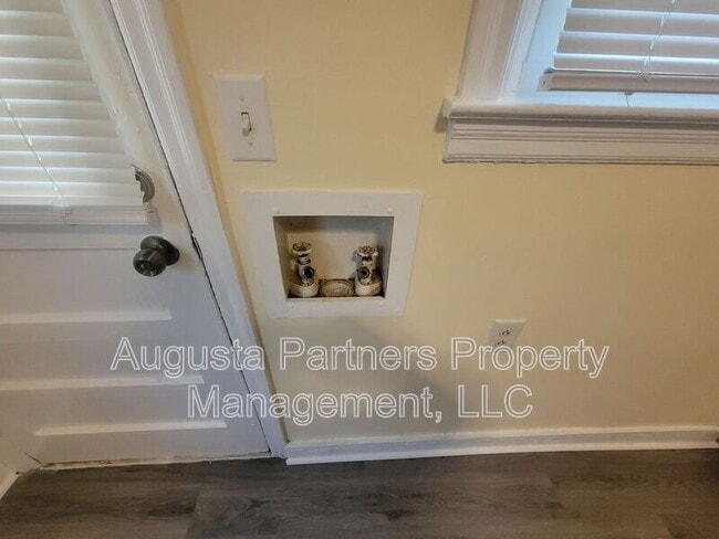 Building Photo - 1223 Radiance Dr