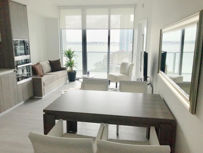 Building Photo - 2900 NE 7th Ave