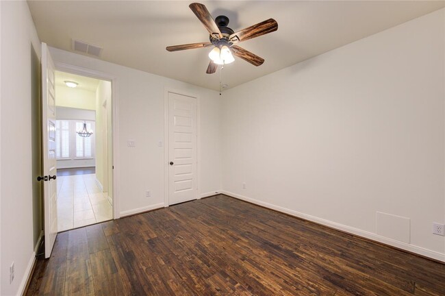 Building Photo - 25642 Luna Vista Dr