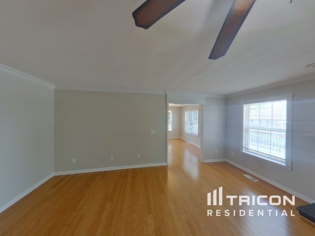 Building Photo - 3026 Wentworth Ct