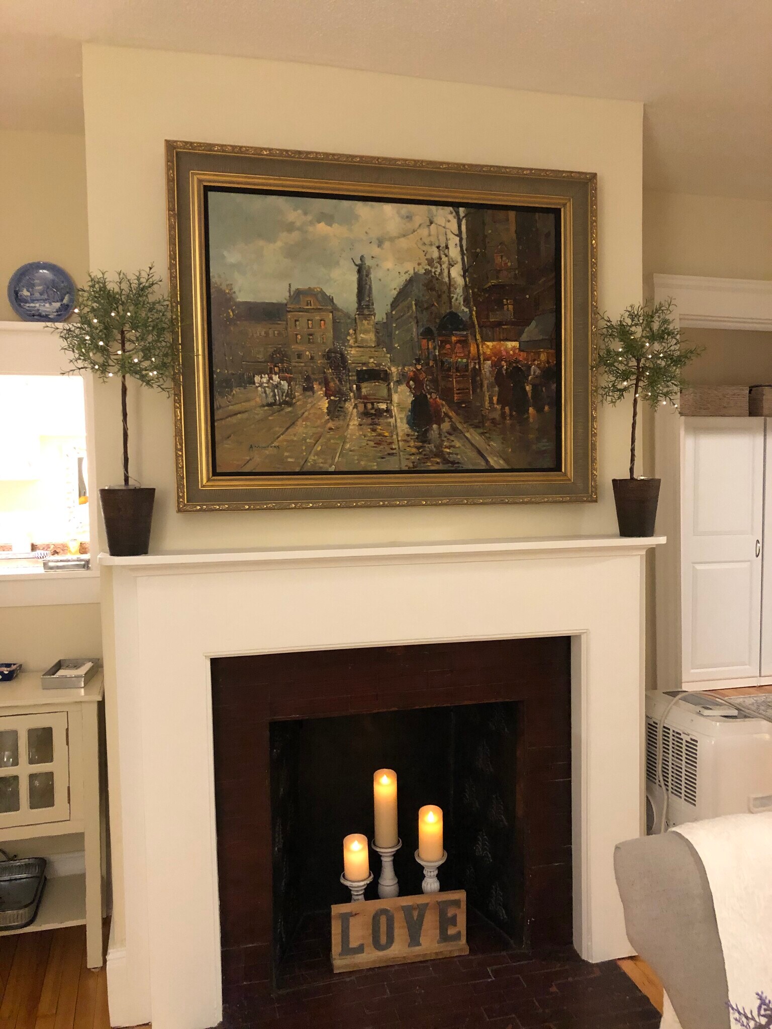 Building Photo - 597 S Main St