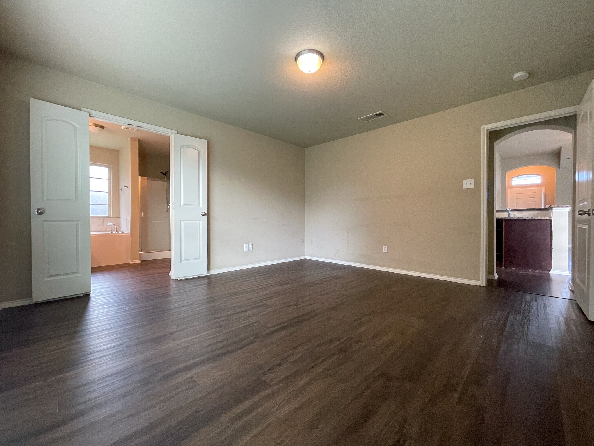Building Photo - 10304 Walley Way