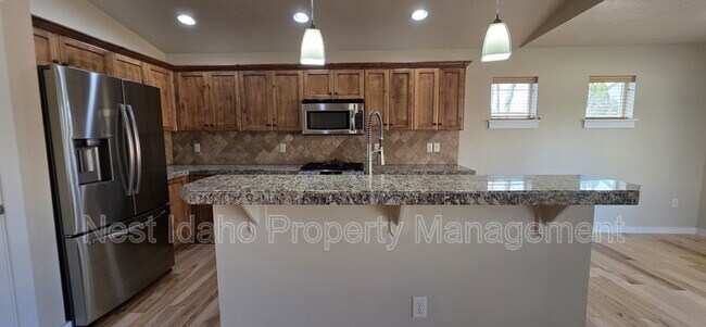 Building Photo - 11756 W Bronte St