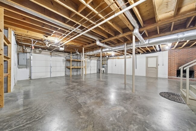 Building Photo - 144 Choctaw Dr