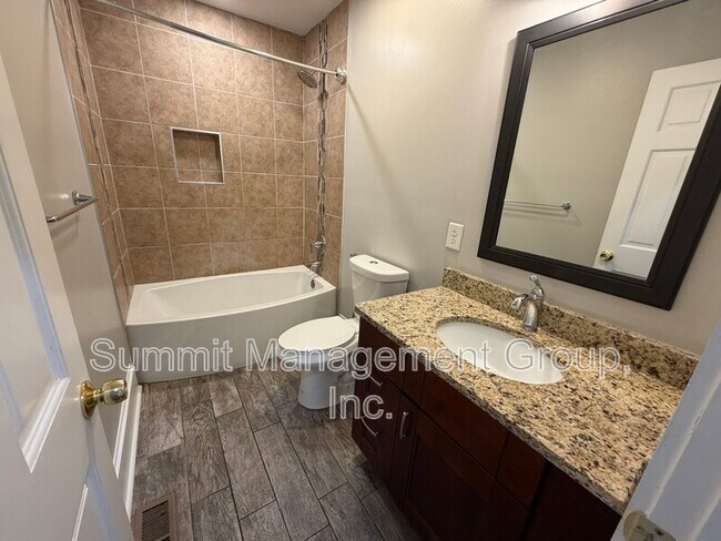 Building Photo - 8 N Broad St