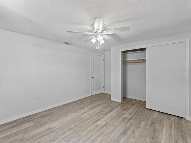 Building Photo - 4848 Picture Ave