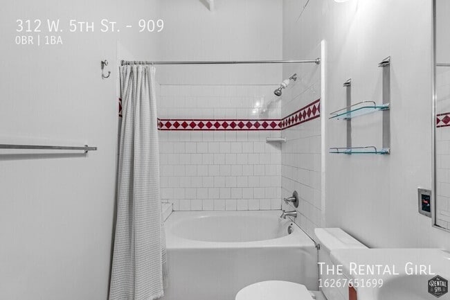 Building Photo - 312 W 5th St