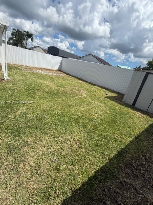 Building Photo - 17913 SW 145th Ave