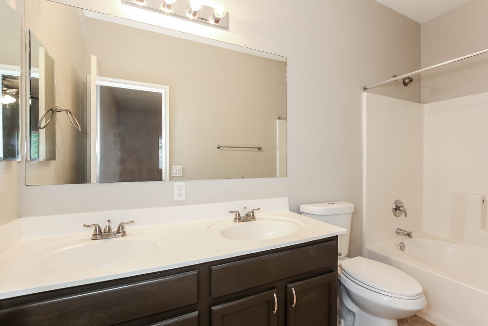 Building Photo - 6522 W Elwood St