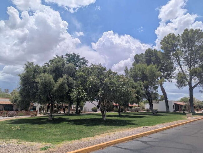 Building Photo - Green Valley Villa West Townhomes (55+ Com...
