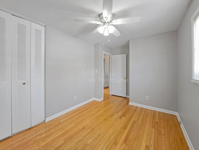 Building Photo - 8212 Devonshire Dr