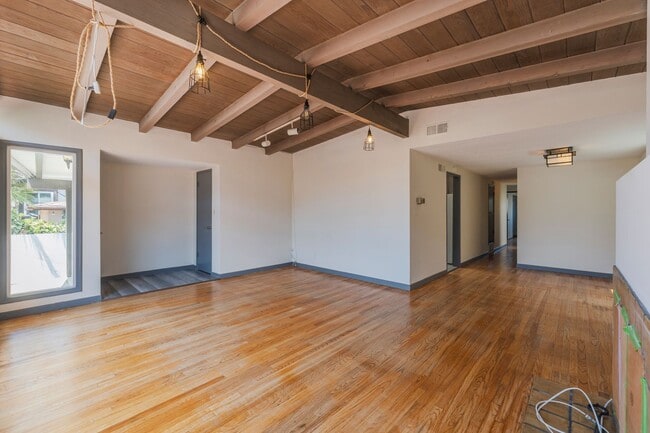 Building Photo - Hermosa Beach Home Rental