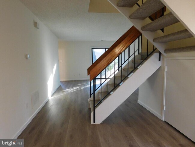Building Photo - 2130 Cartwright Pl