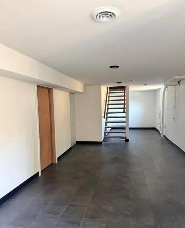 Building Photo - 2024 Bushy Run Rd