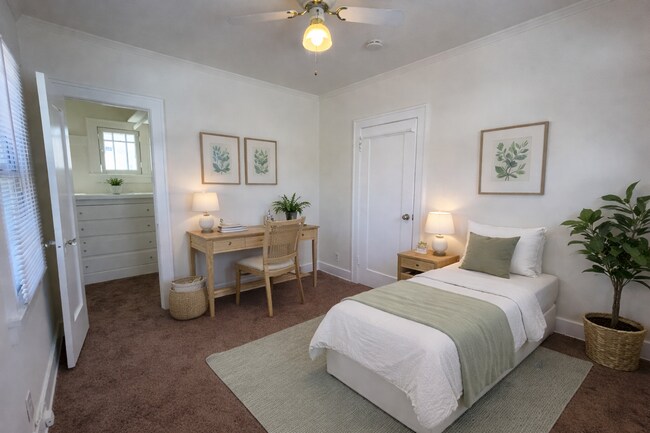 Building Photo - Charming 2nd-Floor 1BR in Alhambra | New Carpet, Granite Counters & Free Laundry!