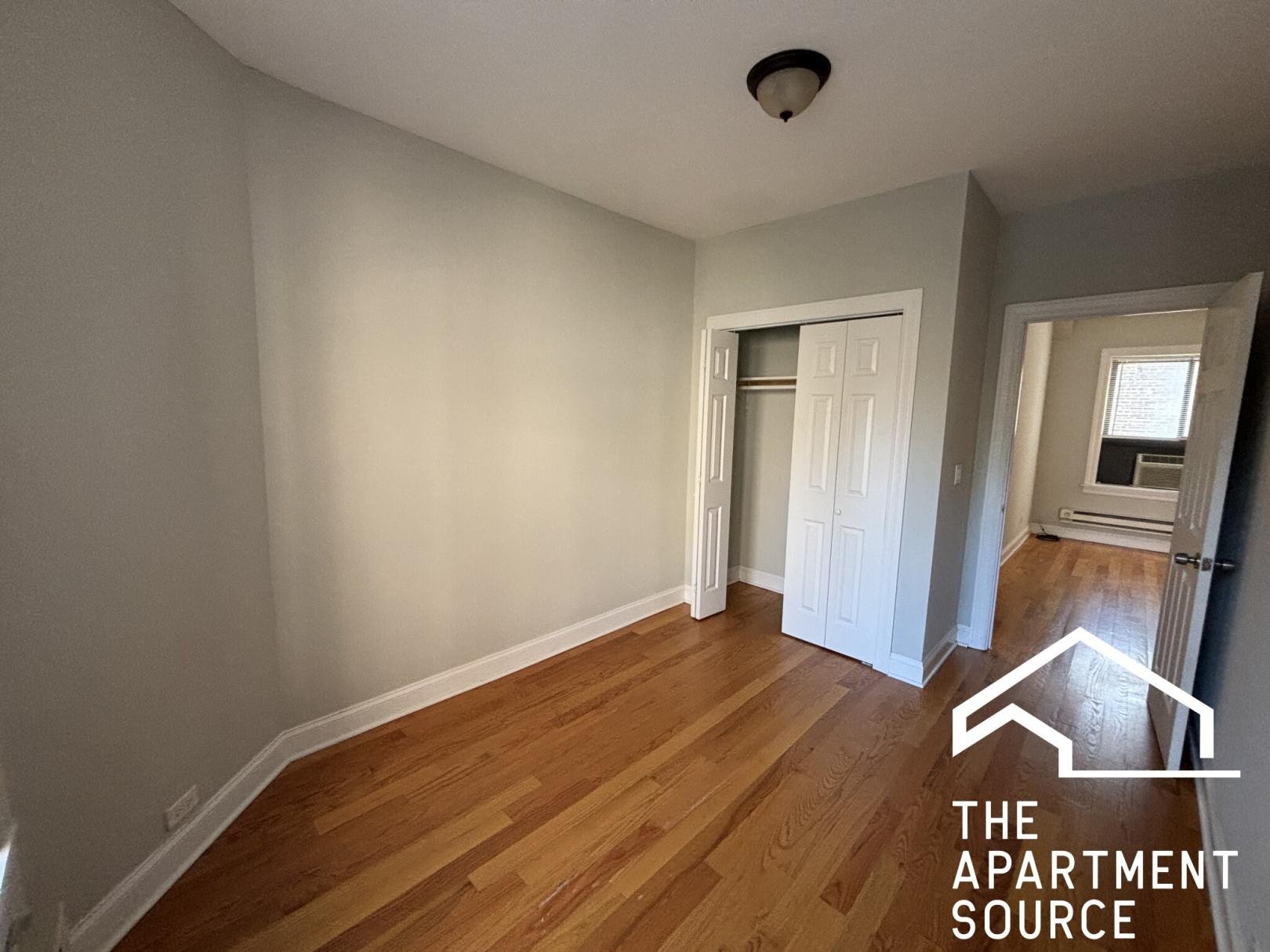 Building Photo - 3722 N Pine Grove Ave