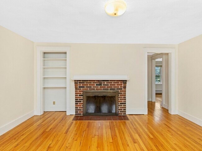 Building Photo - 1145 Boylston St