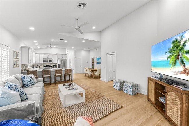 Building Photo - 575 101st Ave N